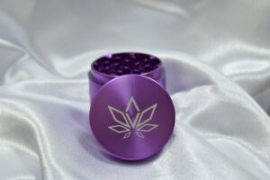 Medium Elevate Grinder (Purple)